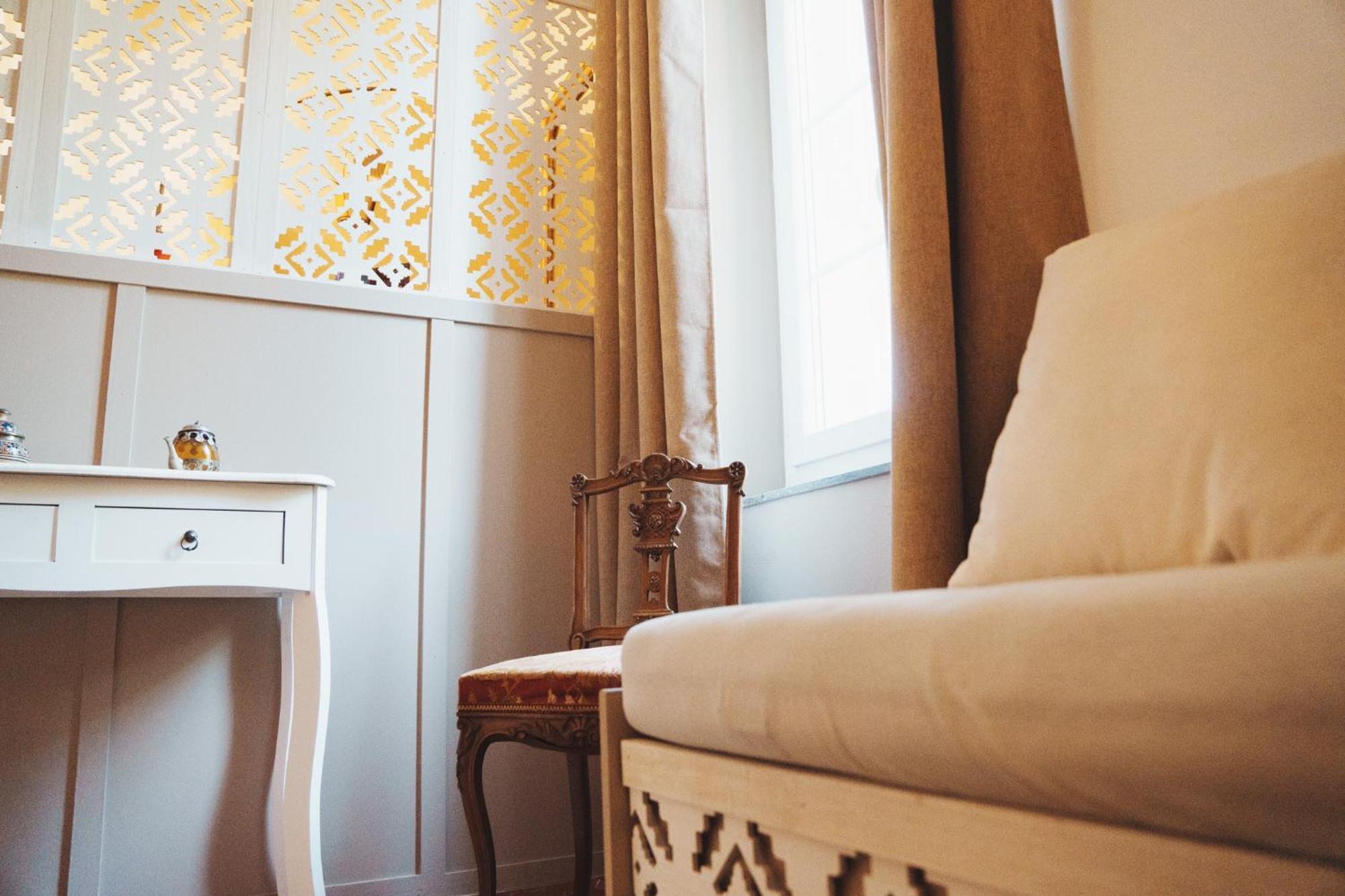 Maison D'Hotes De Charme "La Belle Dame Sans Regrets" Talairan ภายนอก รูปภาพ