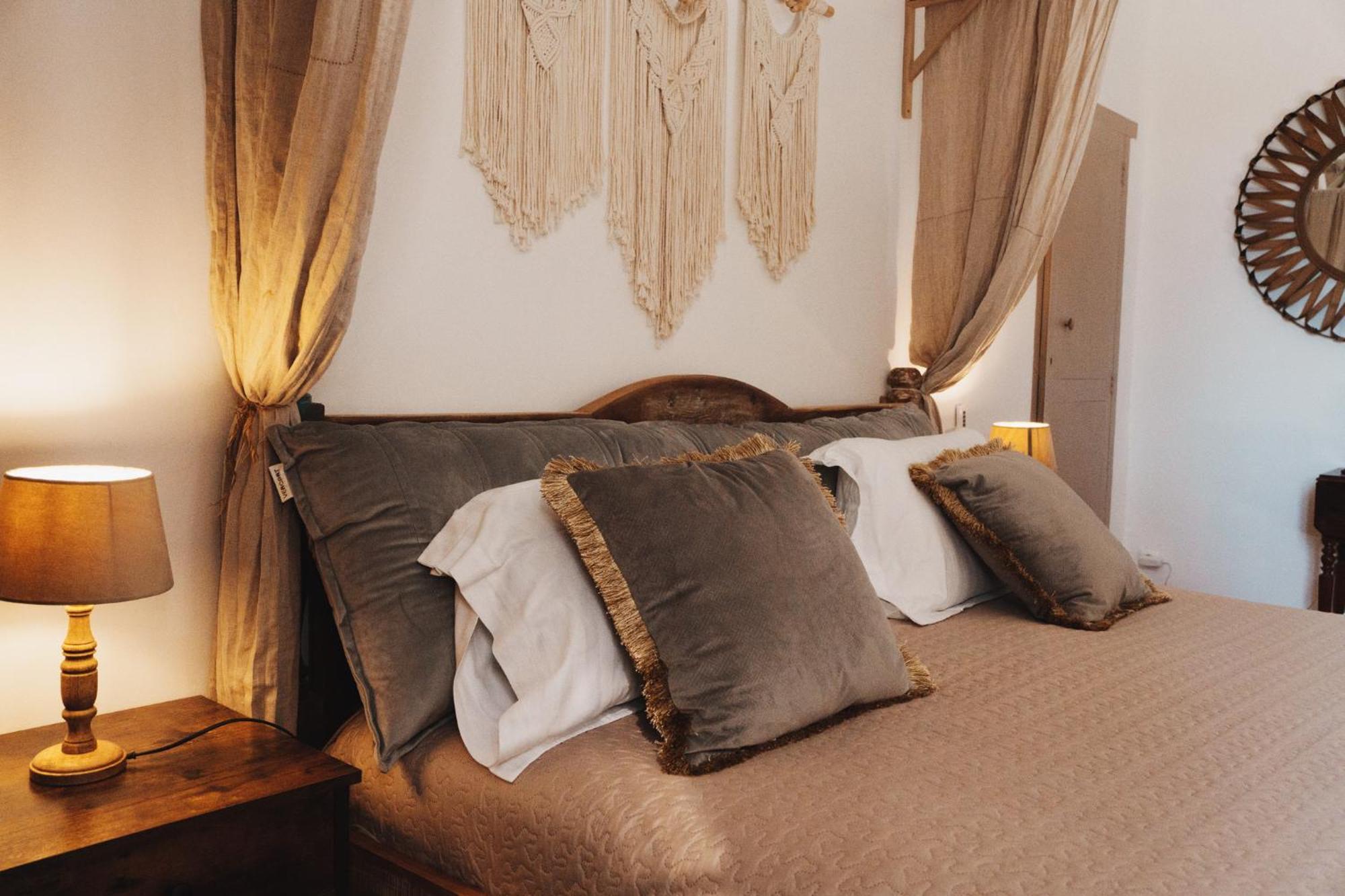Maison D'Hotes De Charme "La Belle Dame Sans Regrets" Talairan ภายนอก รูปภาพ